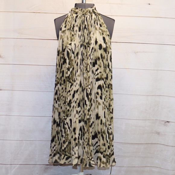 Vince Camuto Dresses & Skirts - Vince Camuto Halter Dress Olive Green & Black S